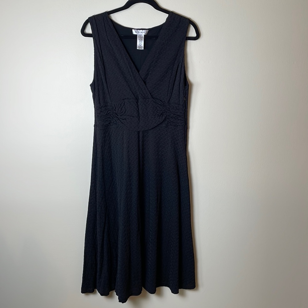 Nine West black sleeveless dress. Size Large